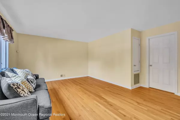 Parlin, NJ 08859,39 Latham Circle