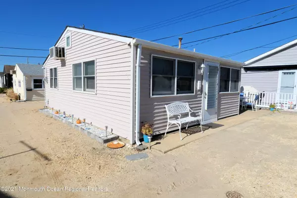 Lavallette, NJ 08735,26 E Swordfish Way