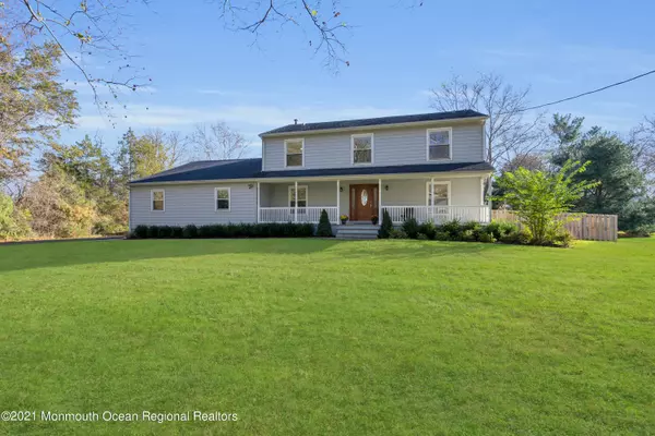 Holmdel, NJ 07733,25 Heather Hill Way