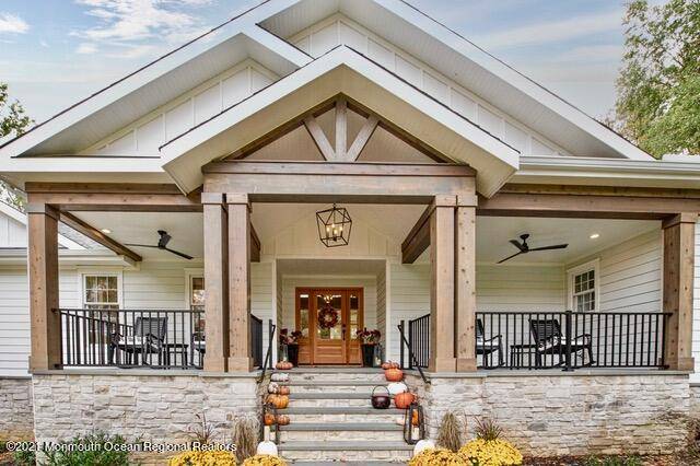 Holmdel, NJ 07733,15 Mabern Drive