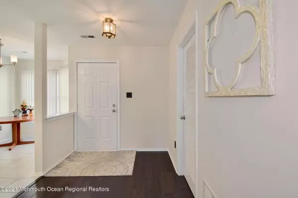 Robbinsville, NJ 08691,33 Endsleigh Place