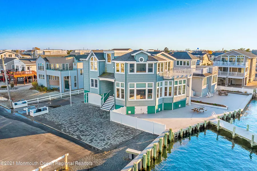 386 N 5th Street, Surf City, NJ 08008