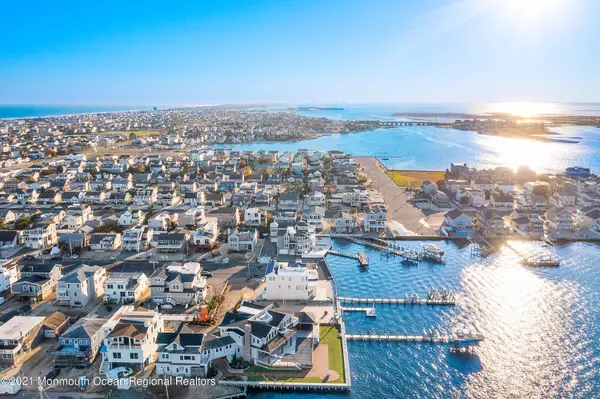 Surf City, NJ 08008,386 N 5th Street