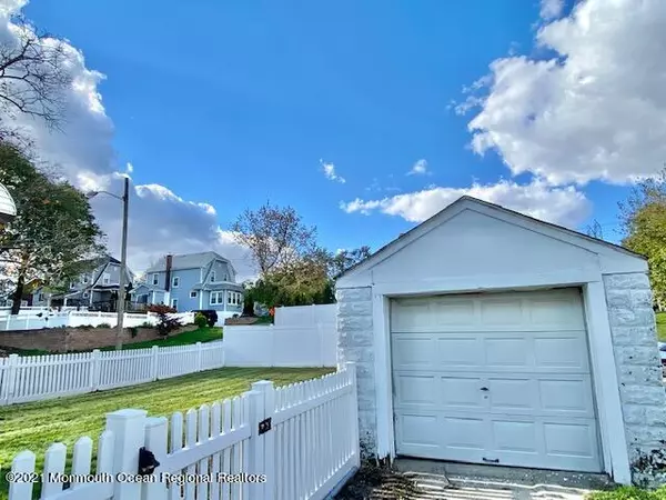 South Amboy, NJ 08879,334 4th Street