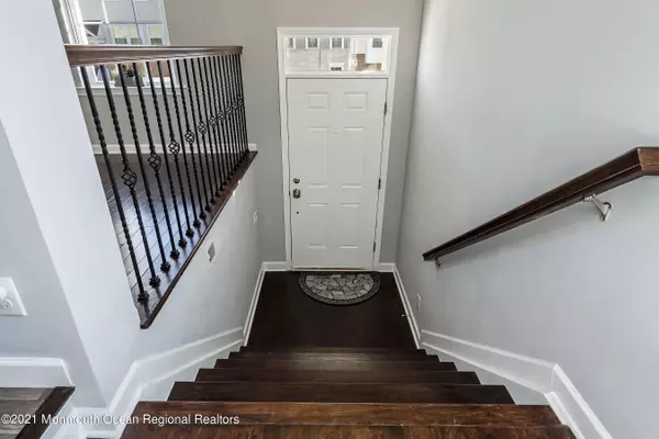 Eatontown, NJ 07724,122 Waypoint Drive #1604