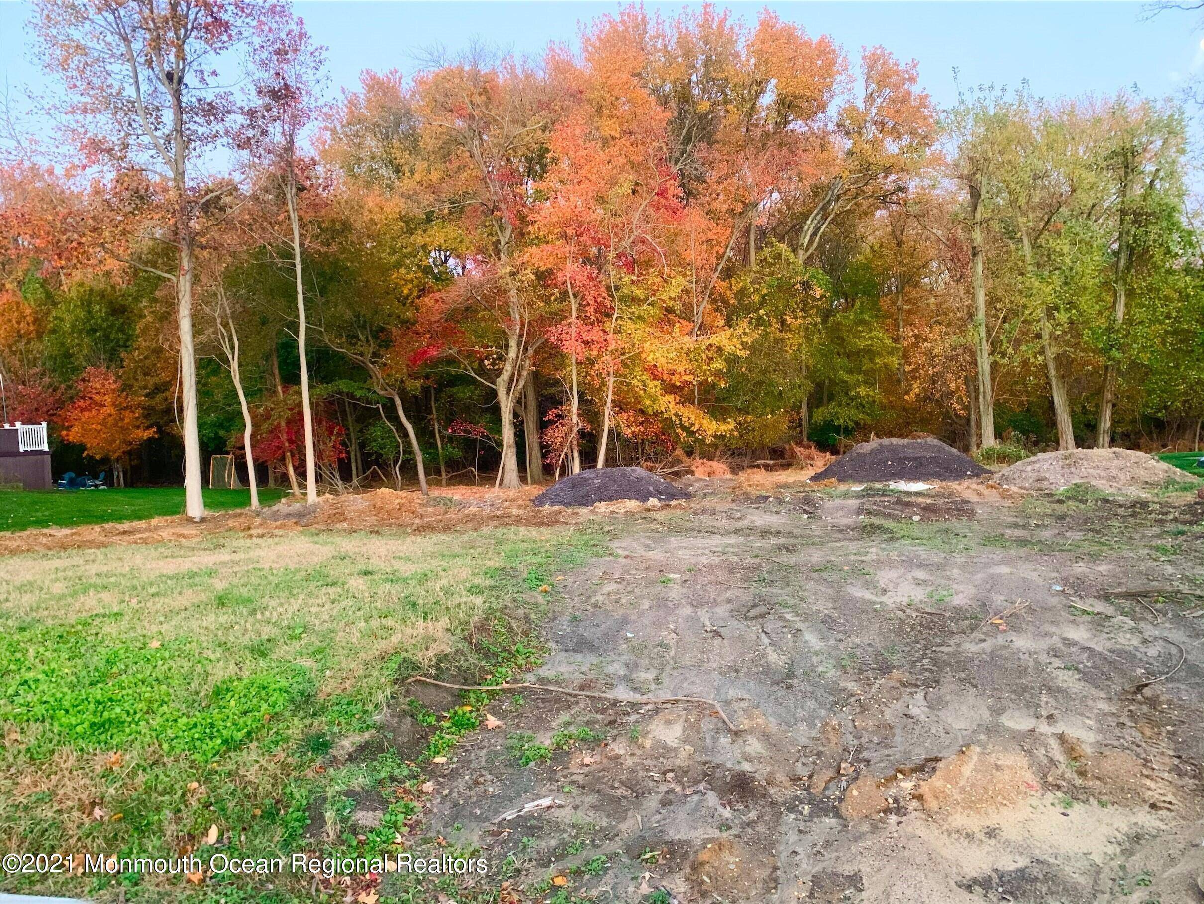 Oakhurst, NJ 07755,1635 Finderne Street