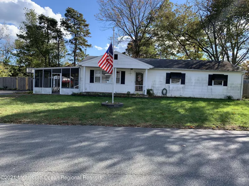 1424 9th Avenue, Toms River, NJ 08757