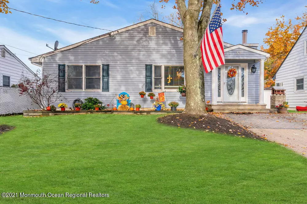 Parlin, NJ 08859,15 Buttonwood Drive