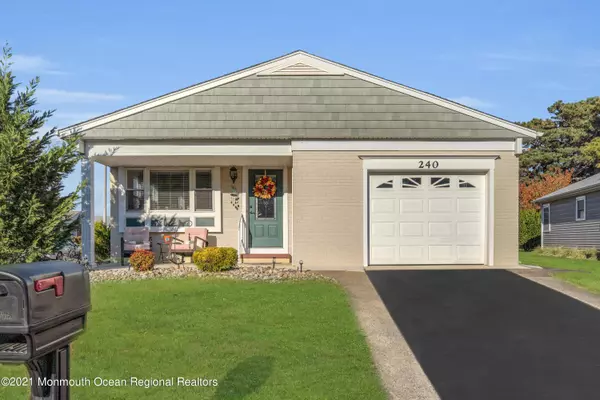 240 Cabrillo Boulevard, Toms River, NJ 08757