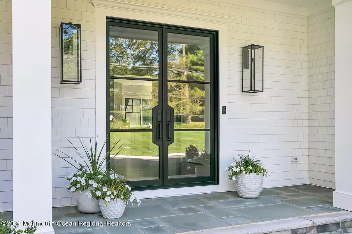 Rumson, NJ 07760,145 Black Point Road