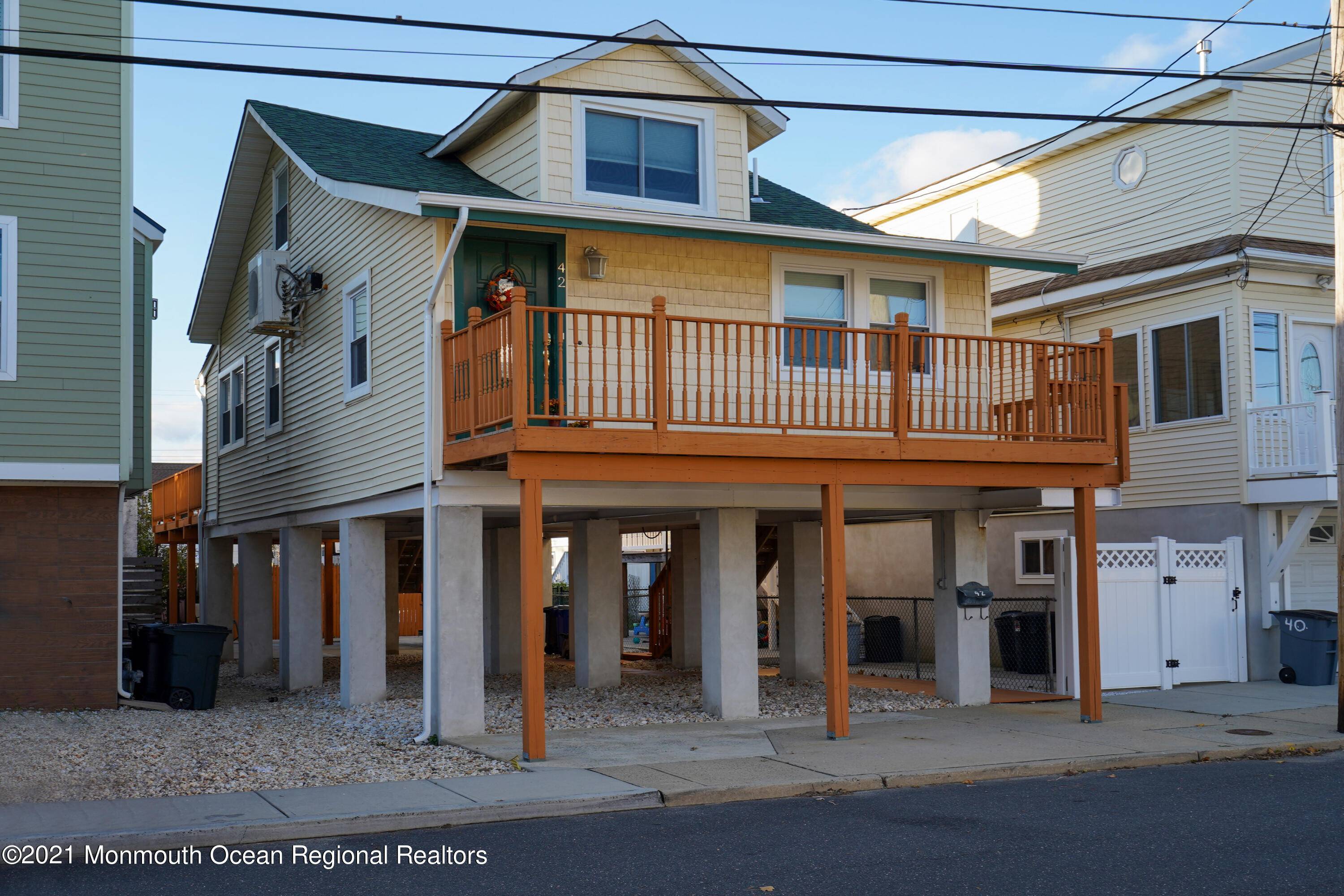 42 Barberie Avenue, Highlands, NJ 07732