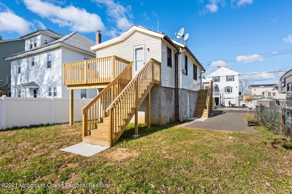 626 Bayview Avenue, Union Beach, NJ 07735