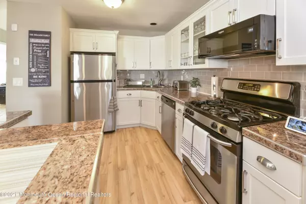 Jamesburg, NJ 08831,61 Sand Hill Road
