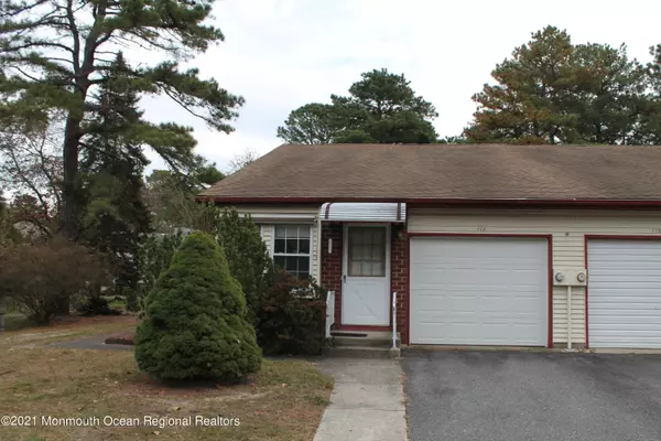 11 Canton Drive, Whiting, NJ 08759