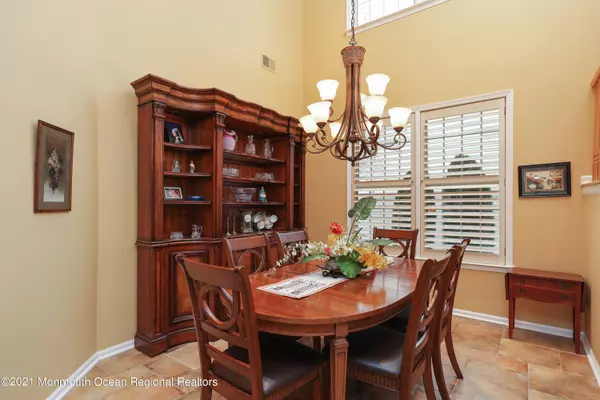 Holmdel, NJ 07733,35 Londonberry Drive