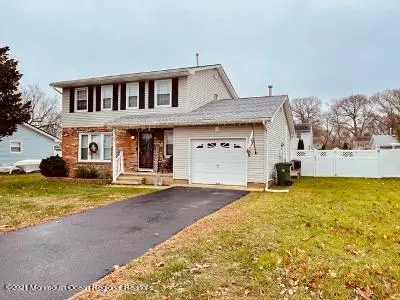 34 Carver Street, Bayville, NJ 08721