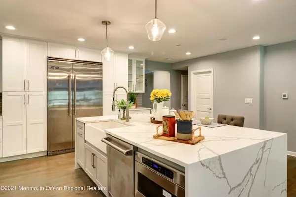 Rumson, NJ 07760,67 Bellevue Avenue