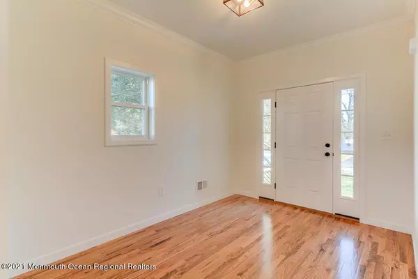 Toms River, NJ 08753,207 Longfellow Avenue