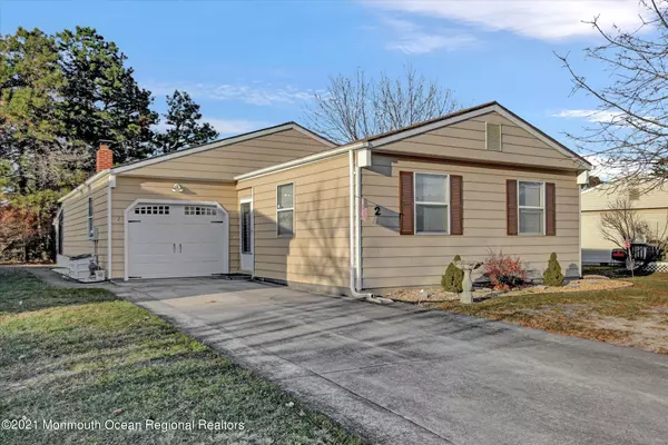 2 Tahoe Court, Toms River, NJ 08757