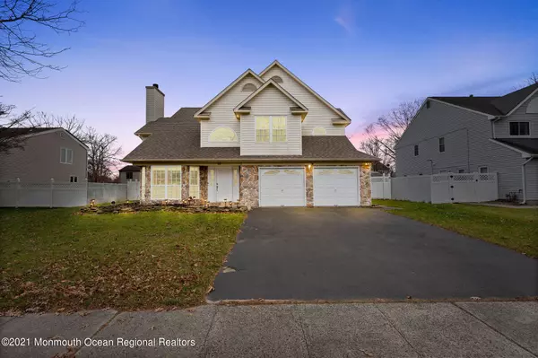 14 Cornwallis Road, Toms River, NJ 08755