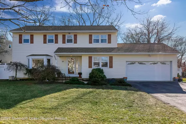 33 Lynn Drive, Toms River, NJ 08753