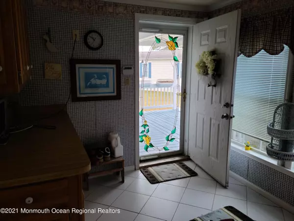 Whiting, NJ 08759,422 Maplehurst Court