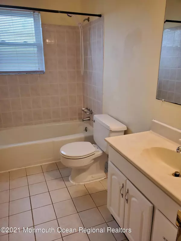 Eatontown, NJ 07724,57 White Street #C