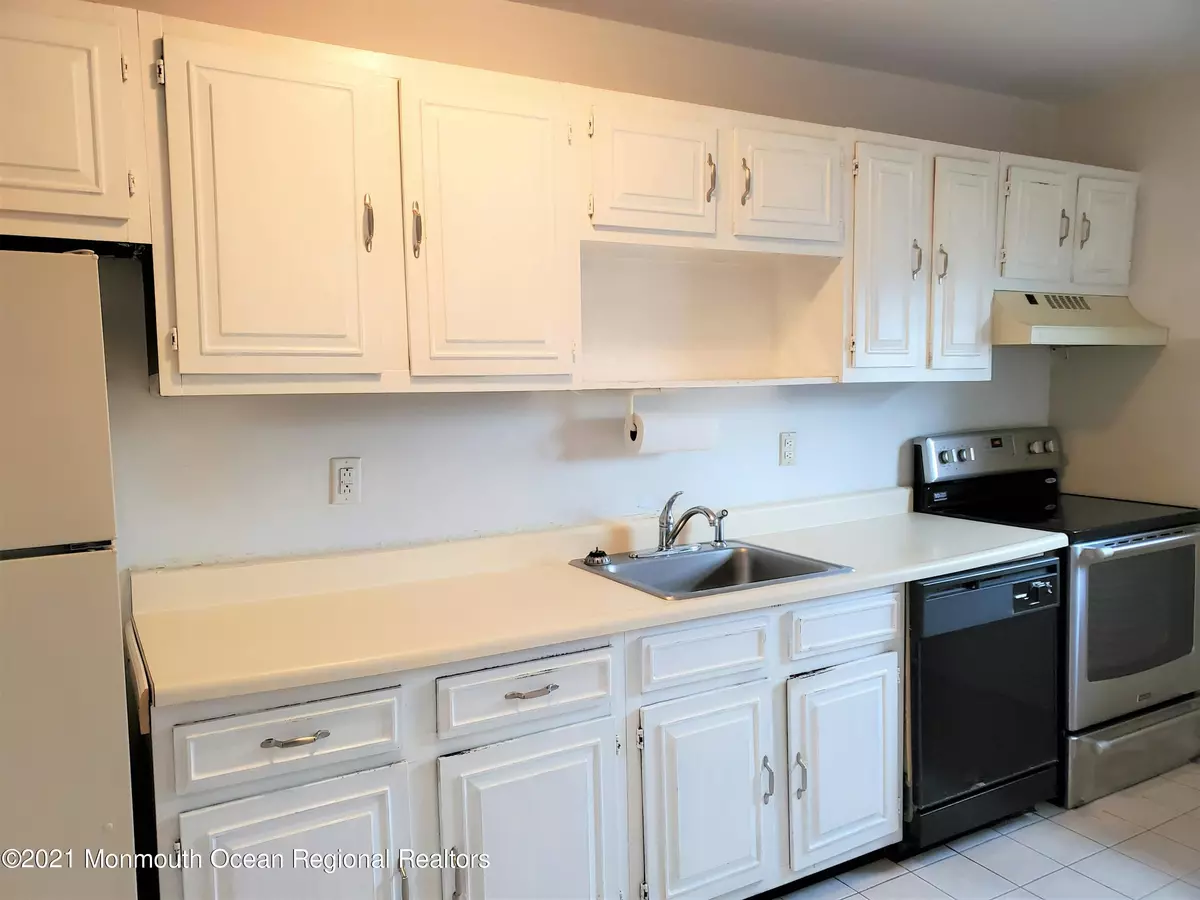 Eatontown, NJ 07724,57 White Street #C