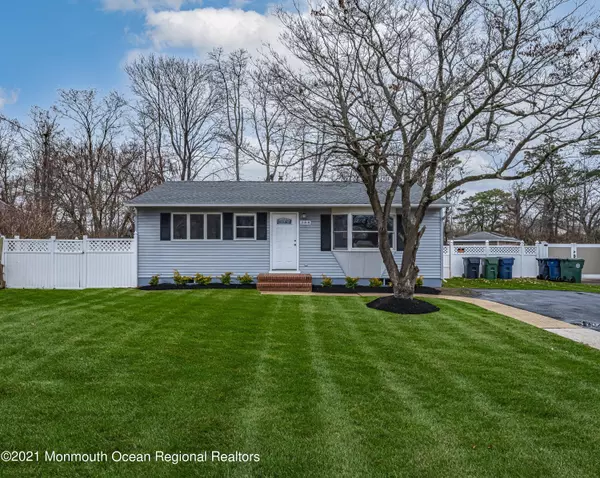 388 Applegate Avenue, Toms River, NJ 08757