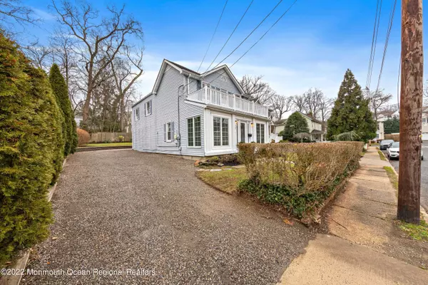 Rumson, NJ 07760,29 Church Street