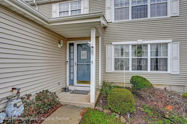 Freehold, NJ 07728,23 Mimosa Lane