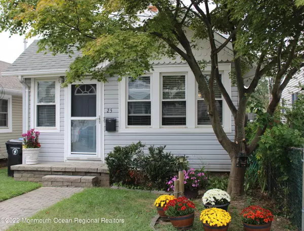 25 Essex Street, North Middletown, NJ 07748