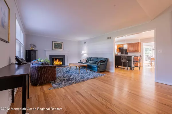 Fair Haven, NJ 07704,1 Briarwood Road