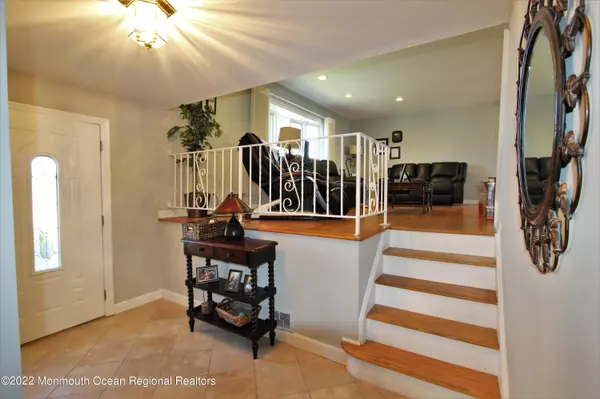 Colonia, NJ 07067,27 Kline Boulevard