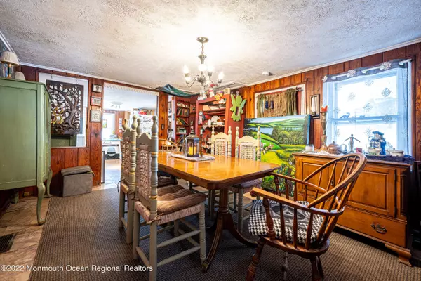 Howell, NJ 07731,295 Newtons Corner Road