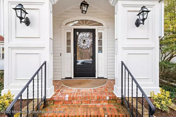 Rumson, NJ 07760,135 Rumson Road