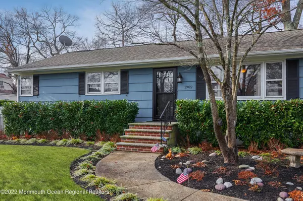 1902 Fanwood Street, Oakhurst, NJ 07755