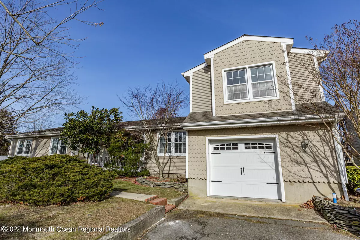 Manasquan, NJ 08736,1106 Manito Road