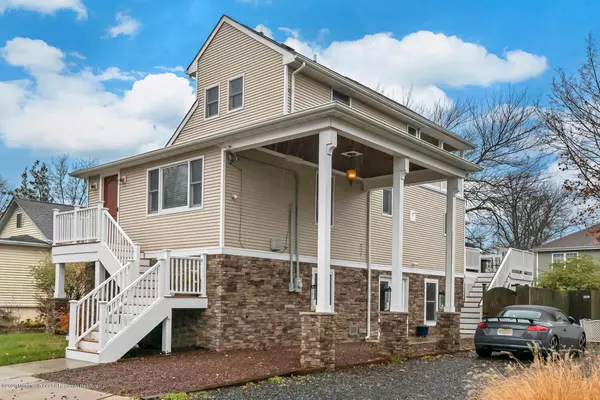 Rumson, NJ 07760,19 Maplewood Avenue