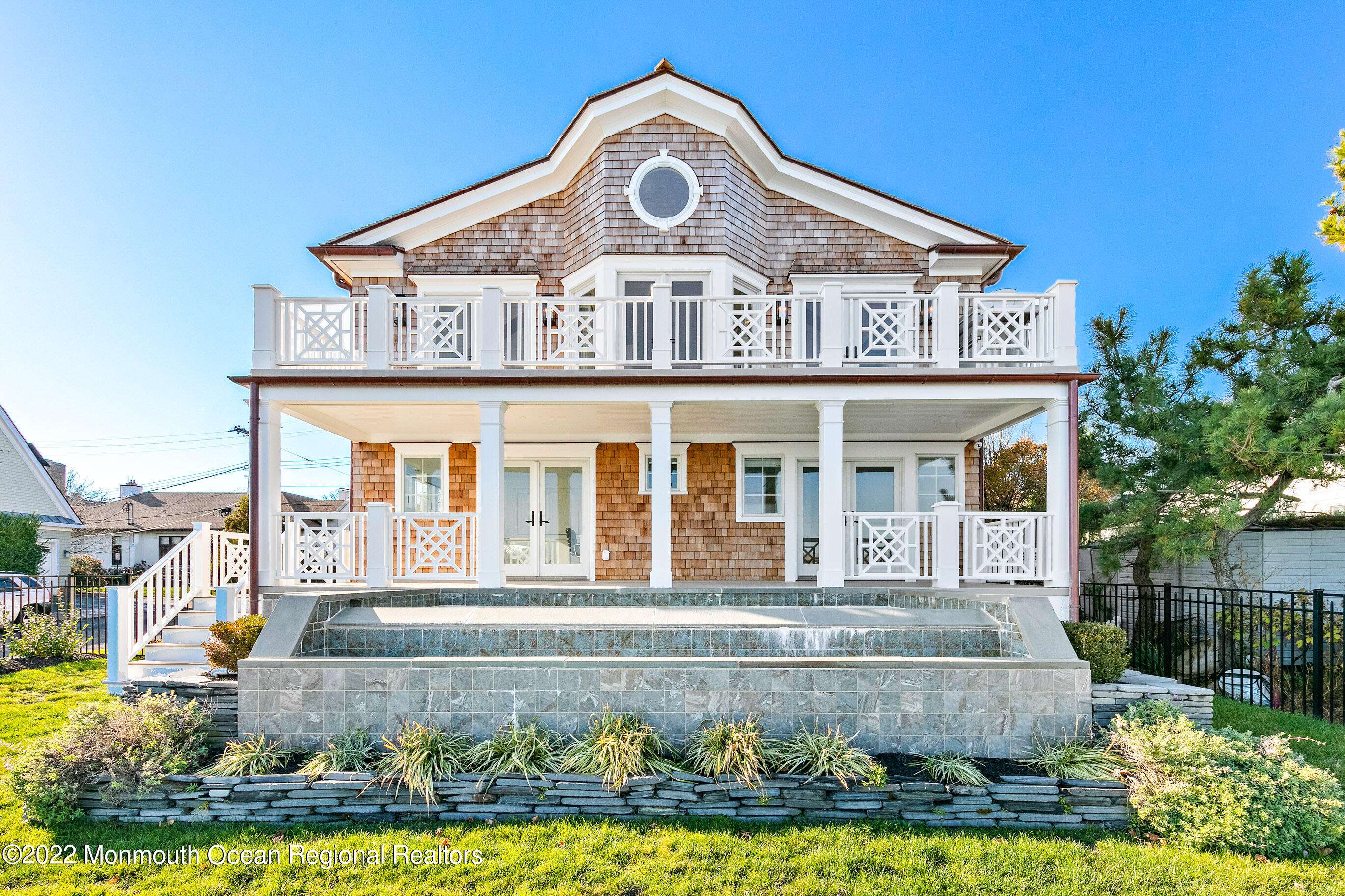 12 Packer Avenue, Rumson, NJ 07760