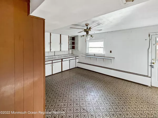 Trenton, NJ 08619,11 Blackbird Drive