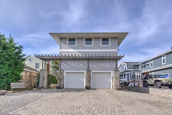 1012 Warren Street, Rumson, NJ 07760