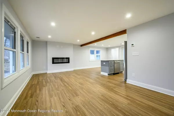 Manahawkin, NJ 08050,209 Nautilus Drive