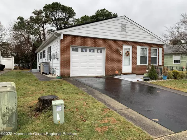 Toms River, NJ 08757,10 Bedivere Court