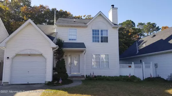 35 Sunnydale Drive, Bayville, NJ 08721