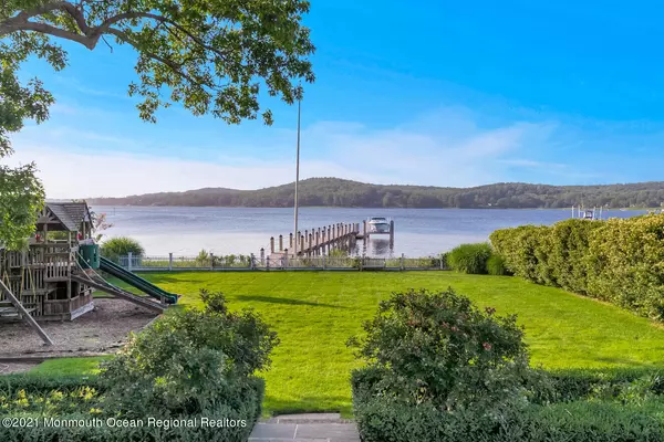 Rumson, NJ 07760,18 Wilson Circle