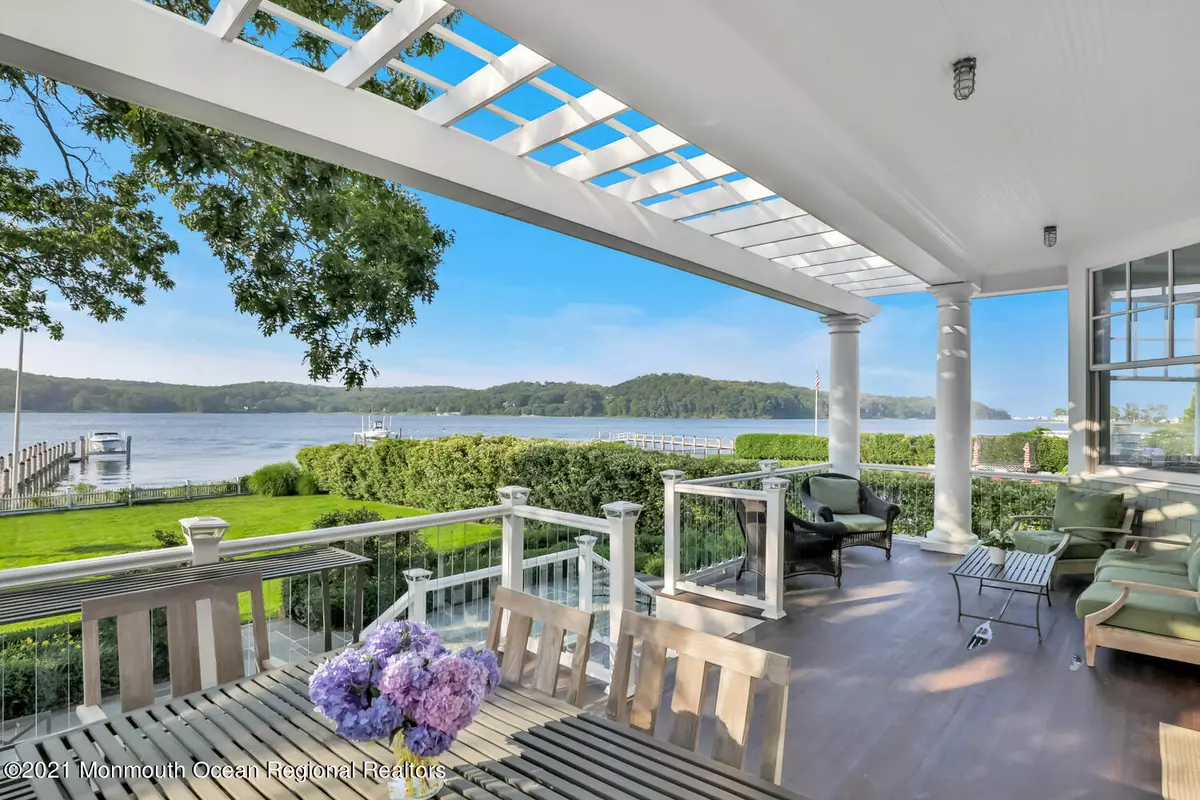 Rumson, NJ 07760,18 Wilson Circle