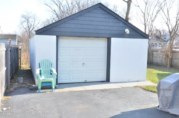 Keyport, NJ 07735,275 Beers Street