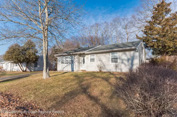 207 Lake Crystalbrook Drive, Little Egg Harbor, NJ 08087