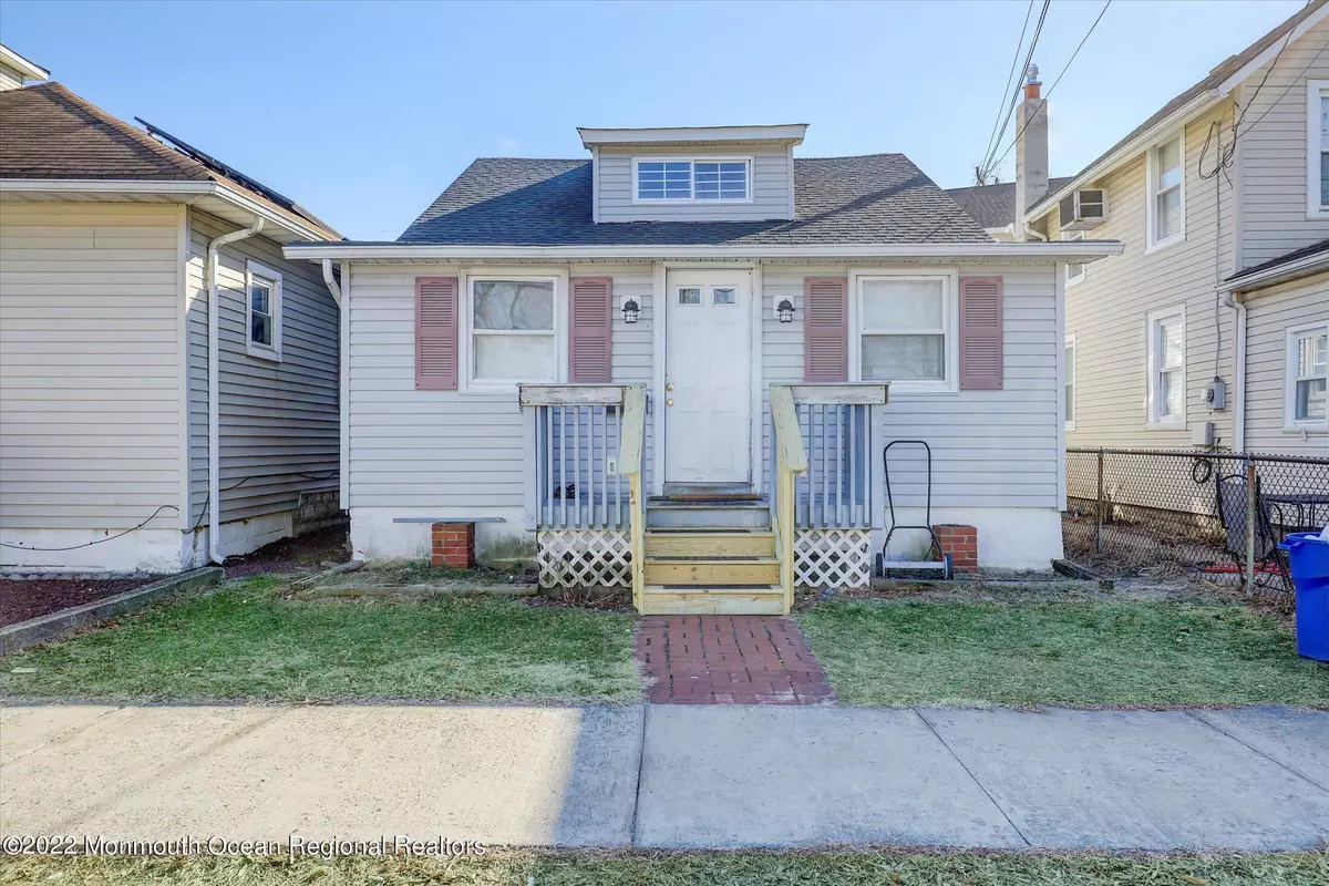 Keansburg, NJ 07734,84 Pineview Avenue